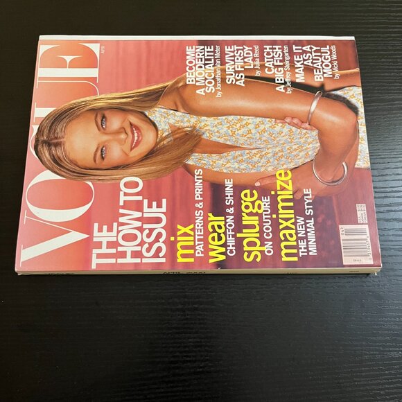 Vogue Magazine April 2000 Carolyn Murphy Cover No Label Fair Condition - Picture 2 of 4